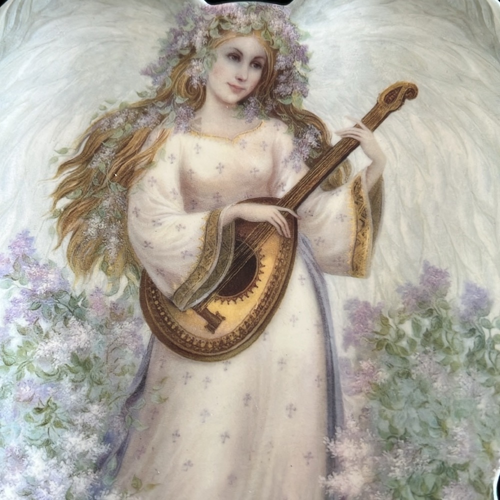 NWOT Set of 9 symphony of Angels Wall Hanging Plates. - Picture 5 of 12
